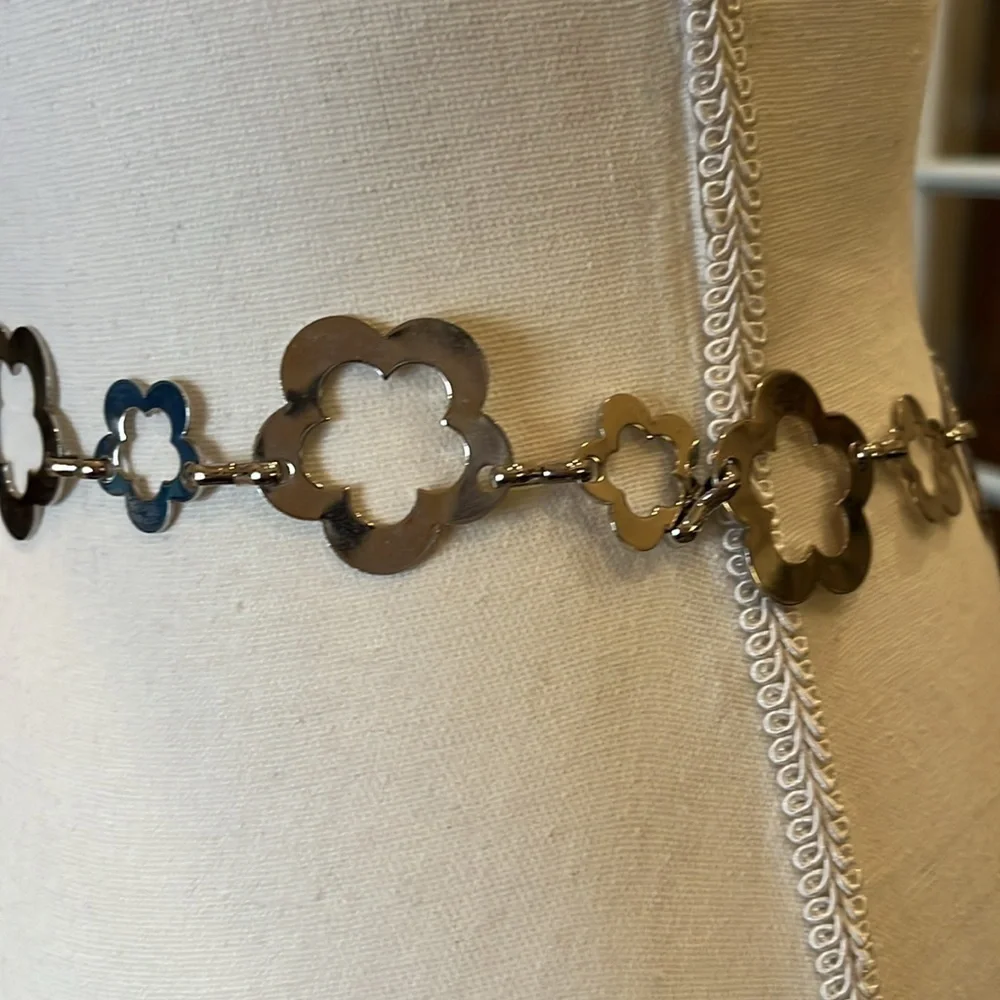 Silver Tone Boho Open Flower Concho Metal Chain Link Belt OS One Size